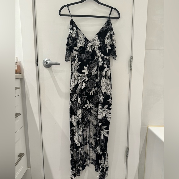 Bardot Frankie Frill Black and White Floral Hi-Lo Hem Cold Shoulder Dress - Picture 2 of 9